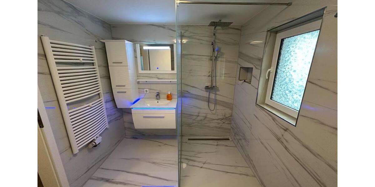 Wohnen auf Zeit Schortens - 6 Zimmer, 180 m&sup2;, 150&euro; | Angebot:26119359