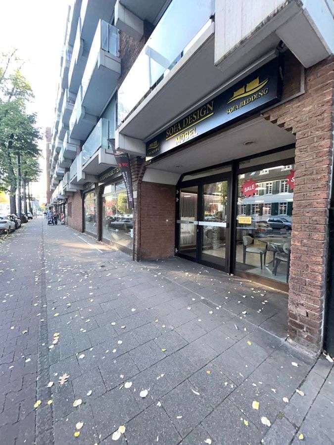 Einzelhandel in Düsseldorf 8.000 € 427 m² zimmer