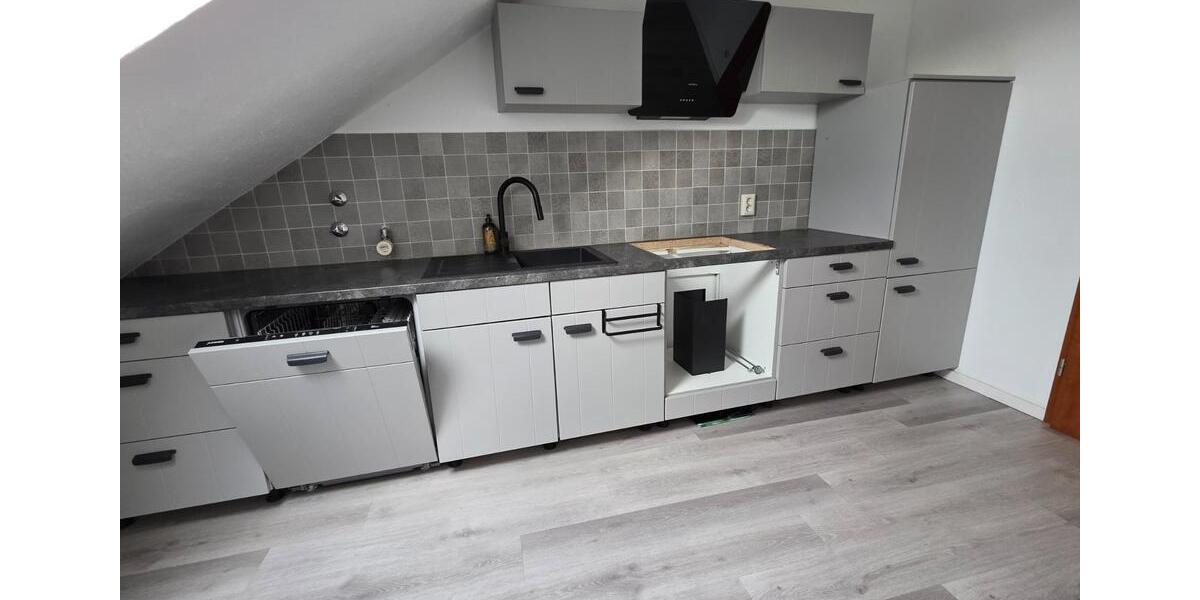 Dachgeschoßwohnung Waldsee - 4 Zimmer, 121 m&sup2;, 1.000&euro; | Angebot:24845356