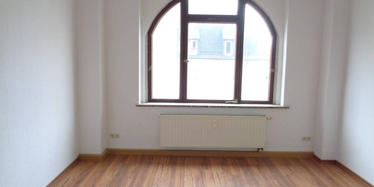 Etagenwohnung Plauen Haselbrunn - 3 Zimmer, 75 m&sup2;, 300&euro; | Angebot:26750925