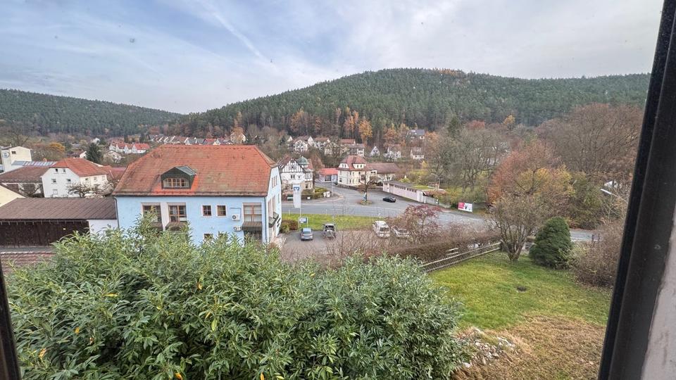 Etagenwohnung Weißenbrunn - 4 Zimmer, 100 m&sup2;, 775&euro; | Angebot:24623266