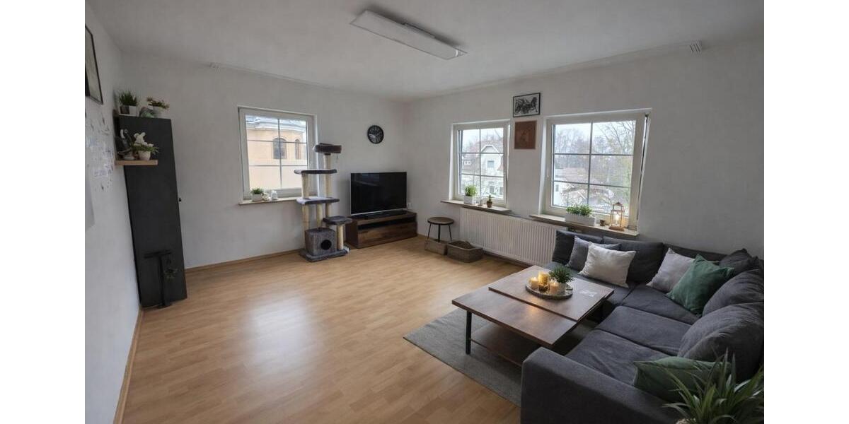 Etagenwohnung Neustadt bei Coburg - 2.5 Zimmer, 90 m&sup2;, 675&euro; | Angebot:25178619