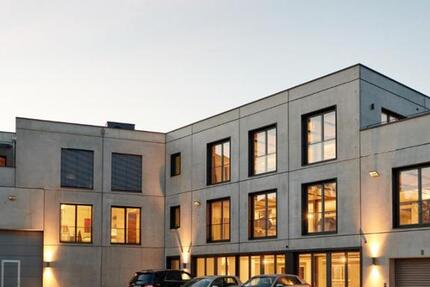 Büro-Loft vor München: 1.000 qm, Studio- & Showküche, Dachterrasse, flexibel zimmer