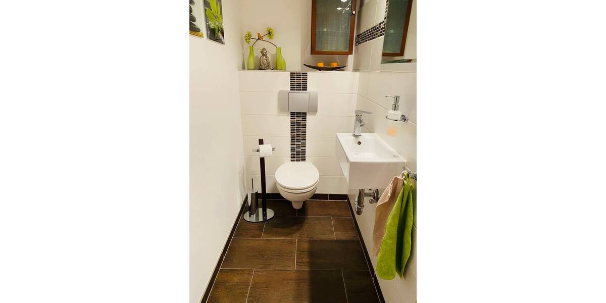 Reihenmittelhaus Lörrach - 5 Zimmer, 147 m&sup2;, 1.950&euro; | Angebot:26804049