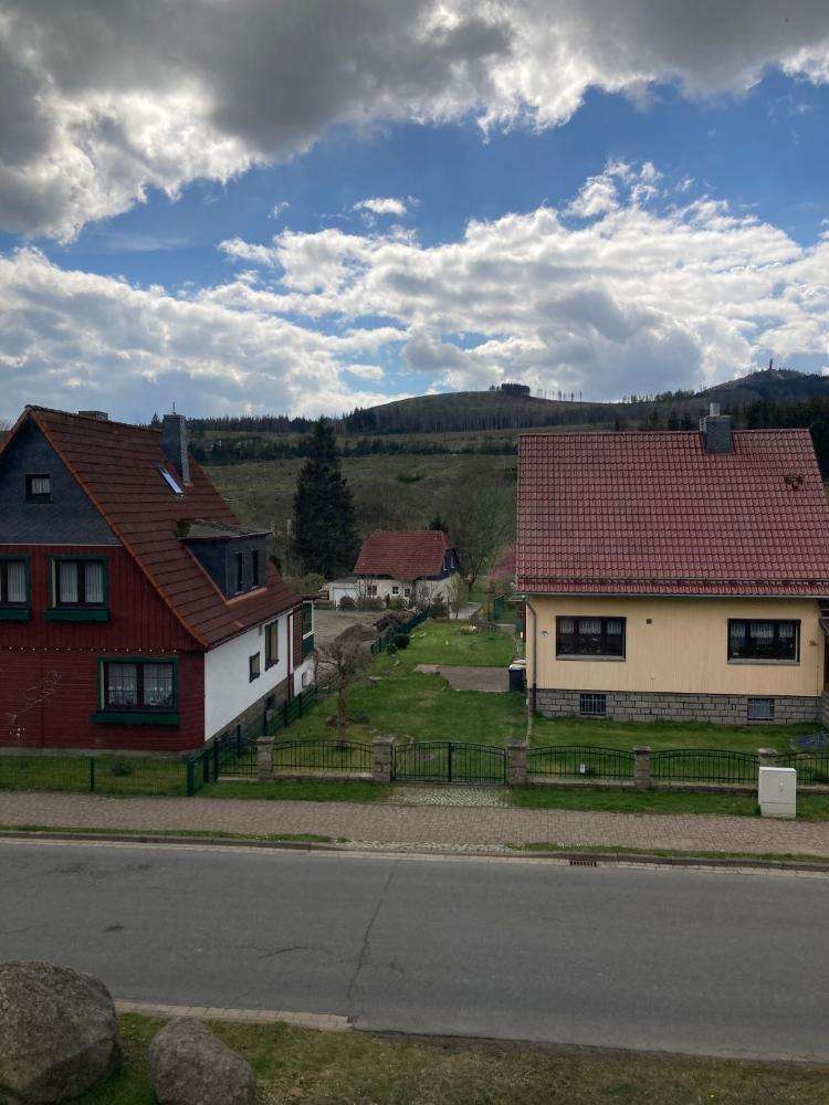 Modernisierte 3 Zimmer Wohnung mit Dusche. Ultramoderne Pelletheizung !
