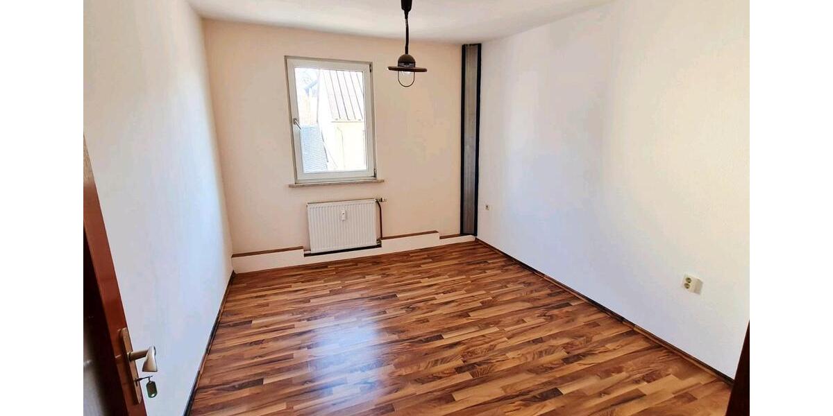 Etagenwohnung Lutzerath - 5.5 Zimmer, 132 m&sup2;, 690&euro; | Angebot:25828425
