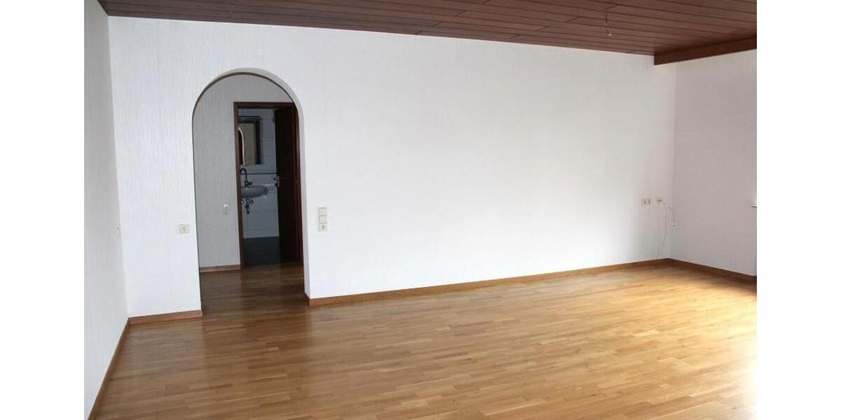 Etagenwohnung Überherrn - 2 Zimmer, 70 m&sup2;, 650&euro; | Angebot:26225125