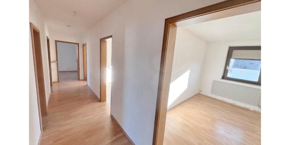 Etagenwohnung Aalen Unterkochen - 5 Zimmer, 105 m&sup2;, 1.200&euro; | Angebot:26032187