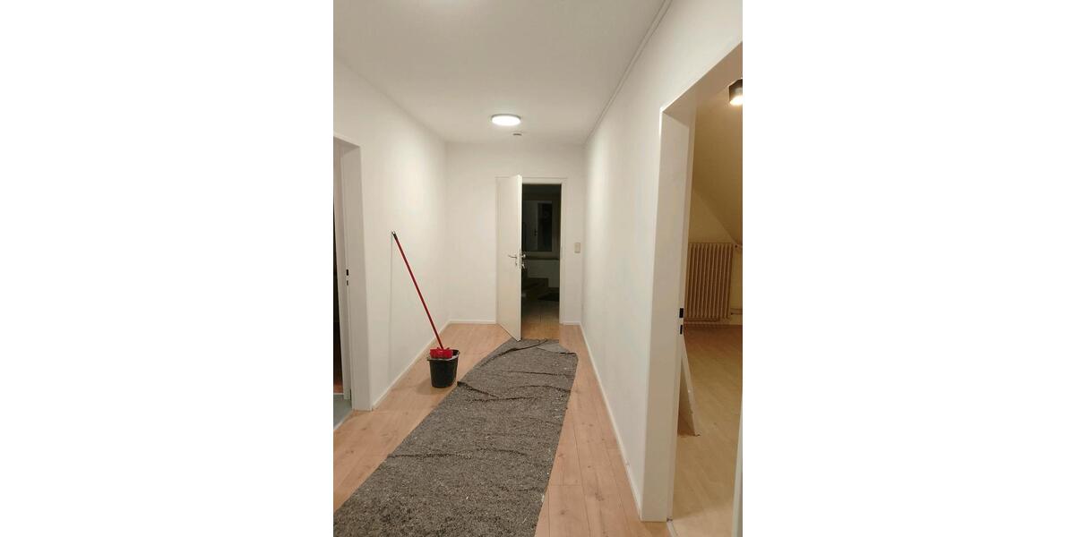 neu renovierte 4 Zimmer Wohnung in Gießen Klein -Linden 4 zimmer