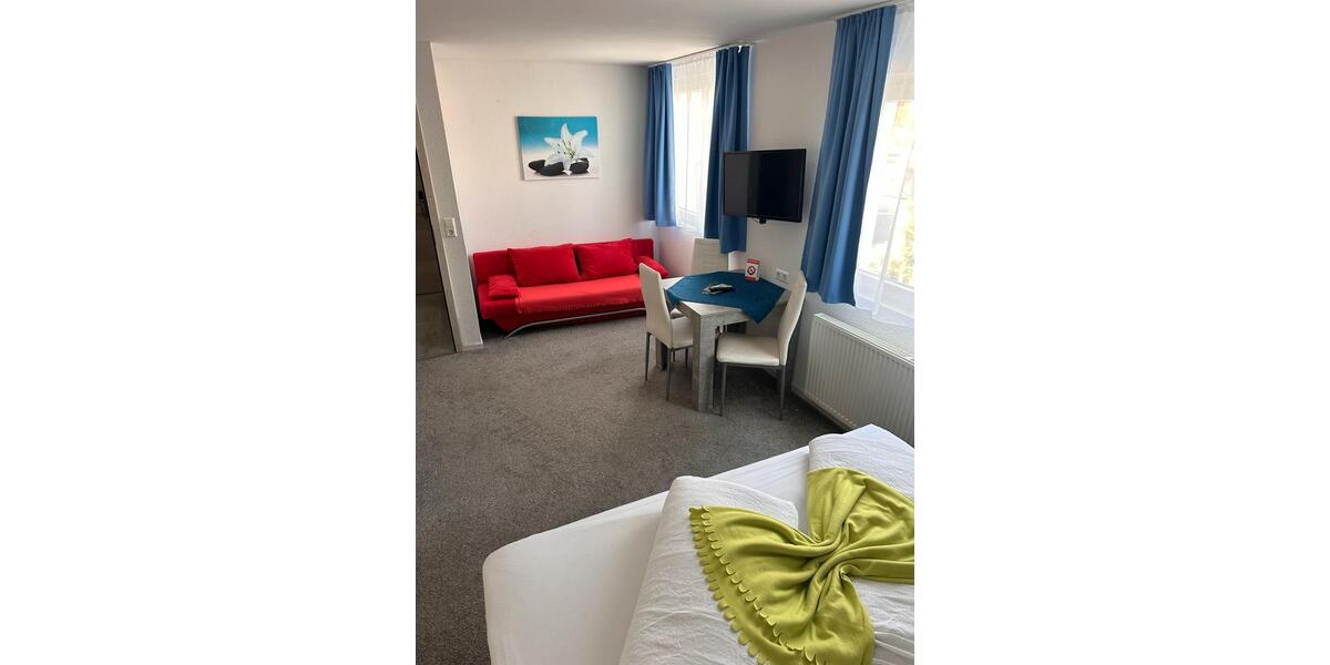 Wohnen auf Zeit Meckenbeuren - 7 Zimmer, 500&euro; | Angebot:23550881