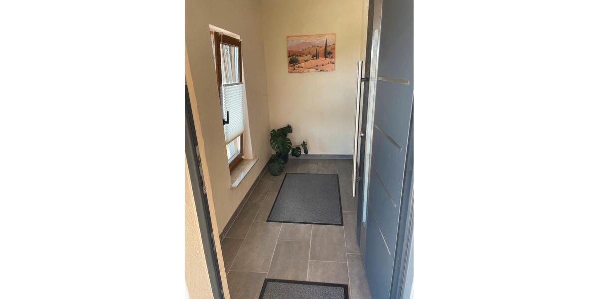 Etagenwohnung Schöfweg - 4 Zimmer, 130 m&sup2;, 800&euro; | Angebot:26367728