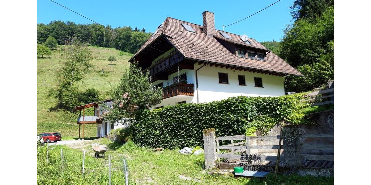 Etagenwohnung Gengenbach - 3 Zimmer, 93 m&sup2;, 630&euro; | Angebot:25045546