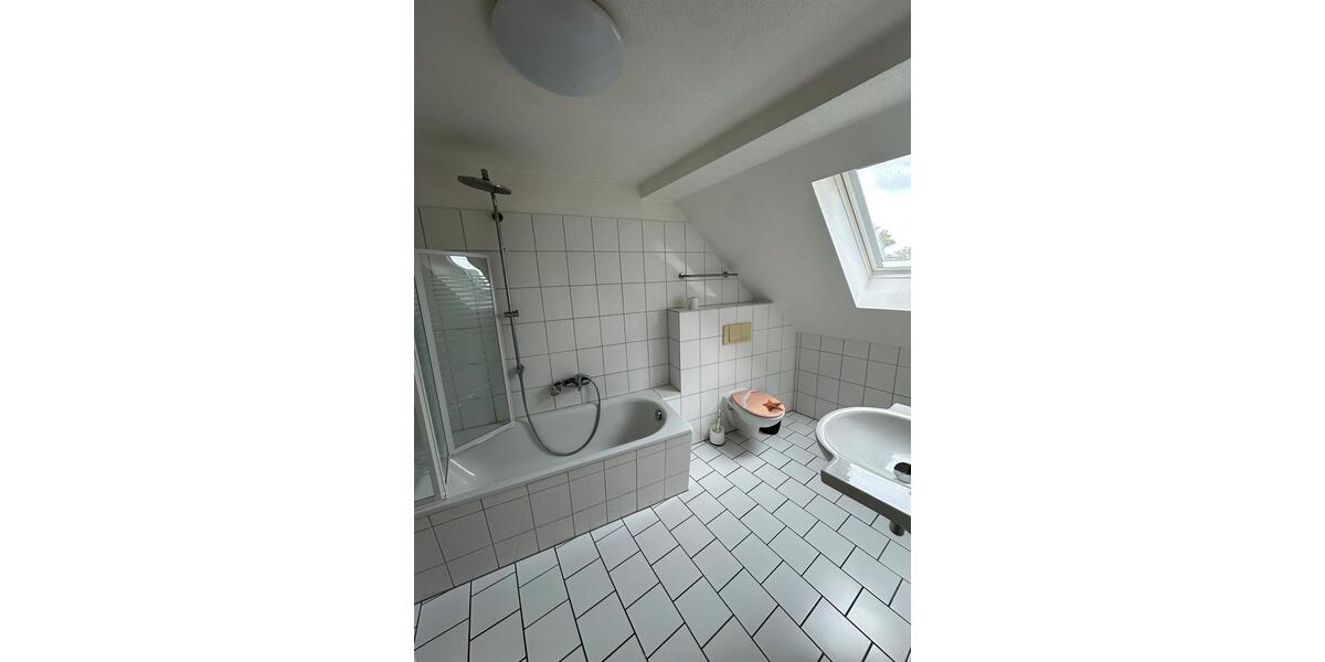 Dachgeschoßwohnung Goslar - 2.5 Zimmer, 90 m&sup2;, 765&euro; | Angebot:26131014