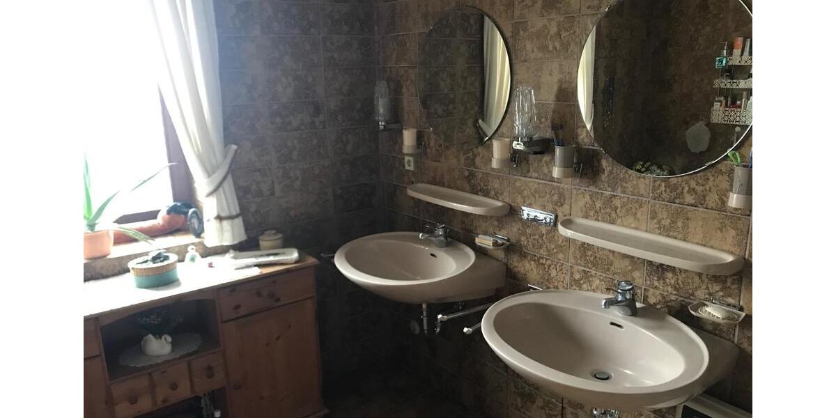 Günstige möblierte Wohnung für liebevolle Frau 2 zimmer