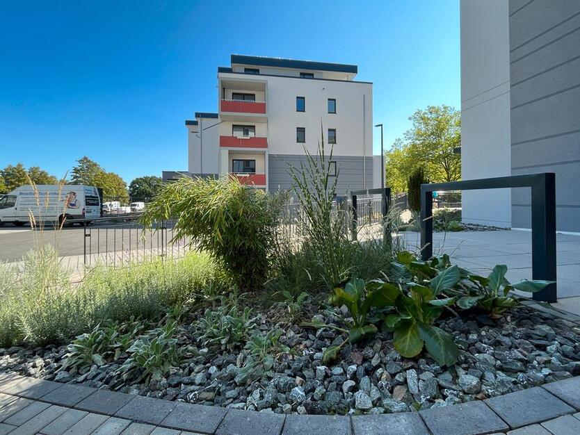 Barrierefreie 3-Raum-Wohnung mit Dusche und Badewanne sowie großem Balkon zimmer