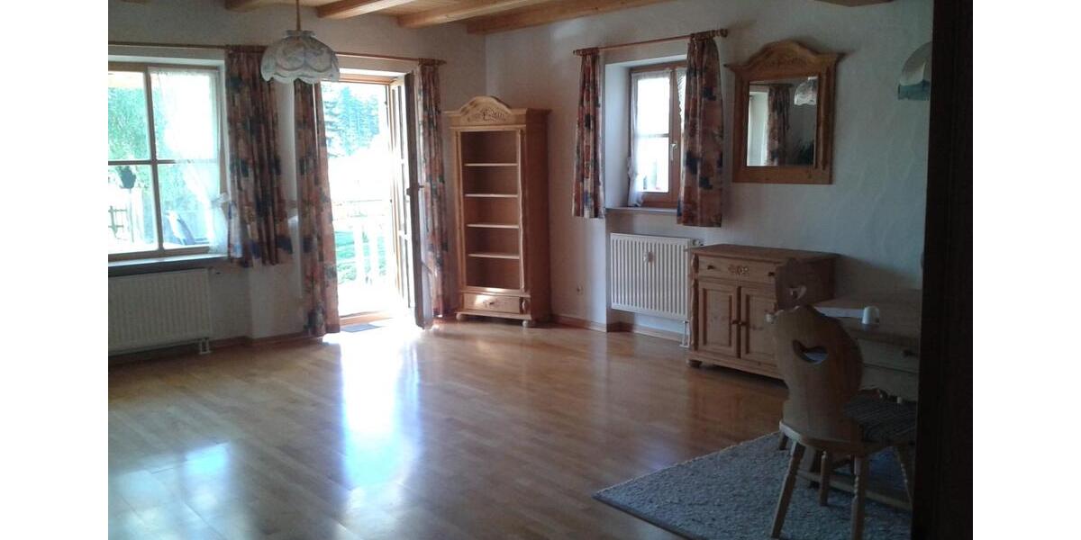 Erdgeschoßwohnung Saulgrub - 1.5 Zimmer, 49 m&sup2;, 570&euro; | Angebot:25636512