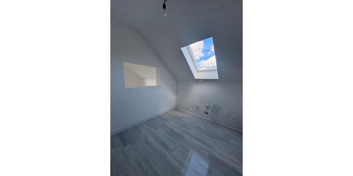 Etagenwohnung Burscheid - 4 Zimmer, 125 m&sup2;, 1.250&euro; | Angebot:25961222