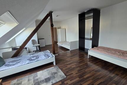 Krefeld schöne Monteurswohnung für 12 Personen 5 zimmer