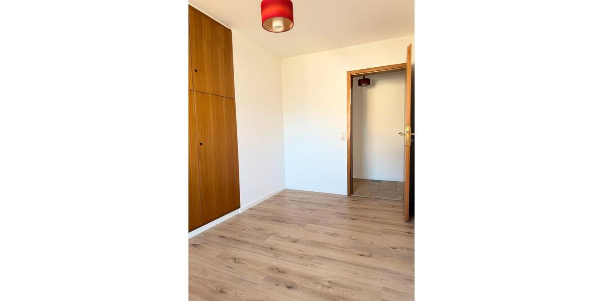 Etagenwohnung Rutesheim - 5 Zimmer, 123 m&sup2;, 1.250&euro; | Angebot:26007794