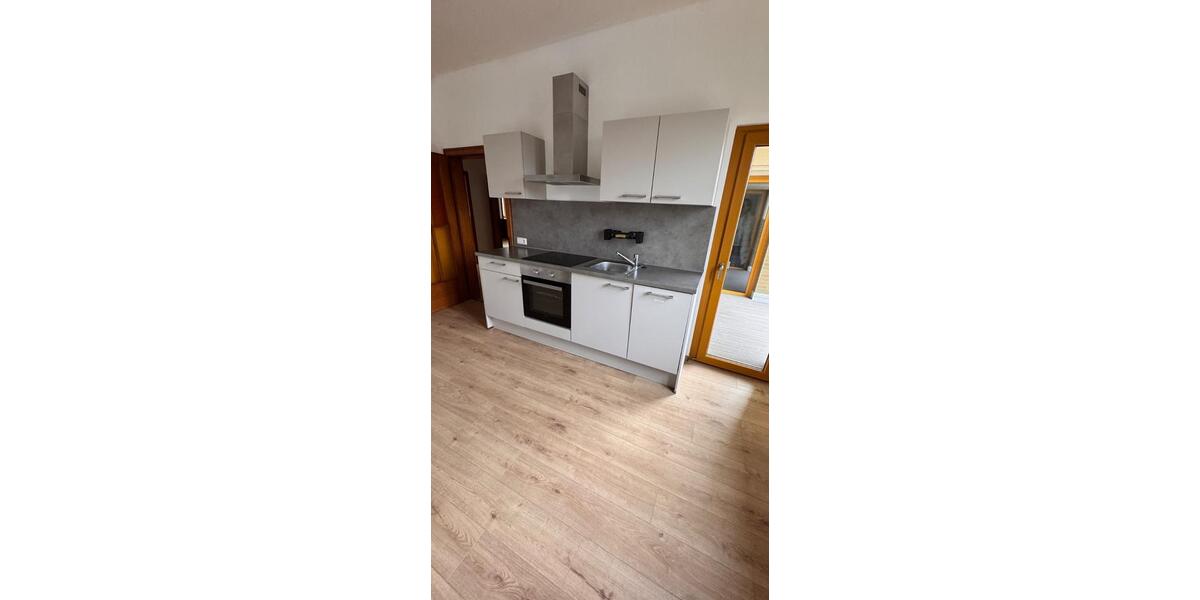 Etagenwohnung Schwalbach - 3 Zimmer, 90 m&sup2;, 880&euro; | Angebot:25124935