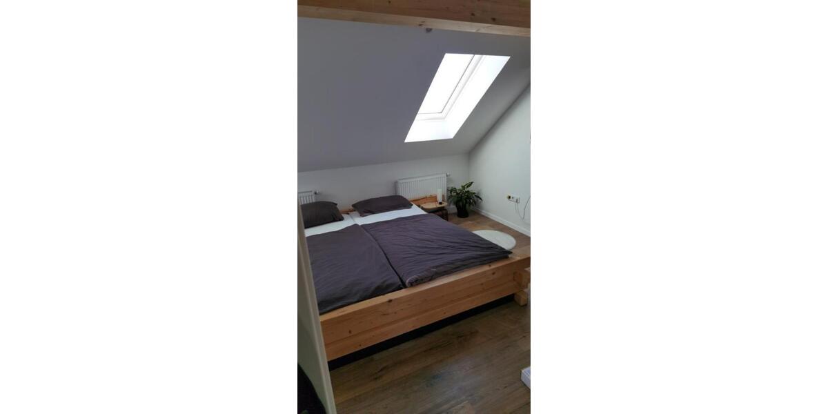 Etagenwohnung Parkstetten - 3 Zimmer, 90 m&sup2;, 1.150&euro; | Angebot:25931440
