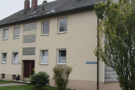 Wohnung Waldershof - 3 Zimmer, 71 m&sup2;, 329&euro; | Angebot:24976152