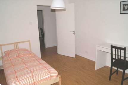 WG-Zimmer in Hamburg 680 € 15 m² zimmer