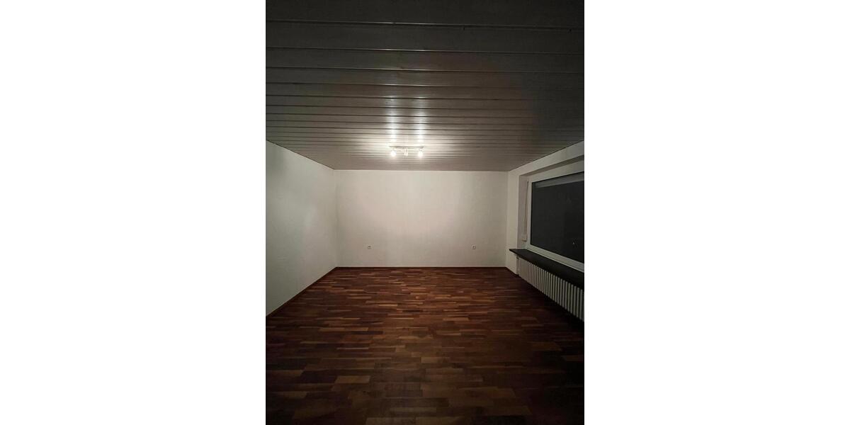 Etagenwohnung Ummendorf - 4 Zimmer, 88 m&sup2;, 1.200&euro; | Angebot:24727459