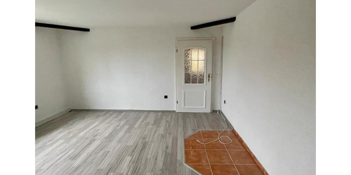Etagenwohnung Osterburg (Altmark) - 3 Zimmer, 92 m&sup2;, 500&euro; | Angebot:26609108