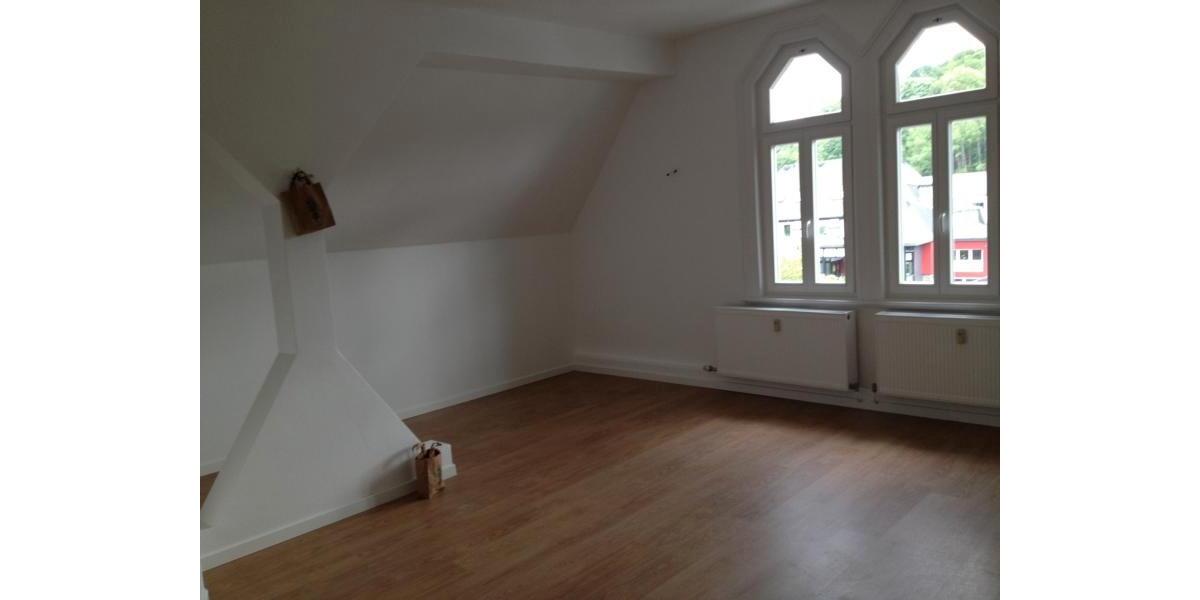 Dachgeschoßwohnung Bad Berleburg - 4 Zimmer, 104 m&sup2;, 750&euro; | Angebot:26676699