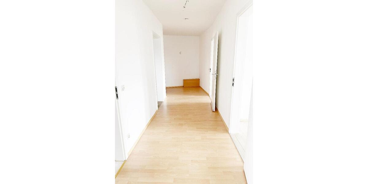 Etagenwohnung Nünchritz - 4 Zimmer, 94 m&sup2;, 625&euro; | Angebot:25979087