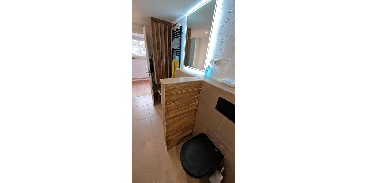 Helle, möblierte 2-Zimmer-Wohnung mit Garten & Parkplatz (65 m²) 2 zimmer