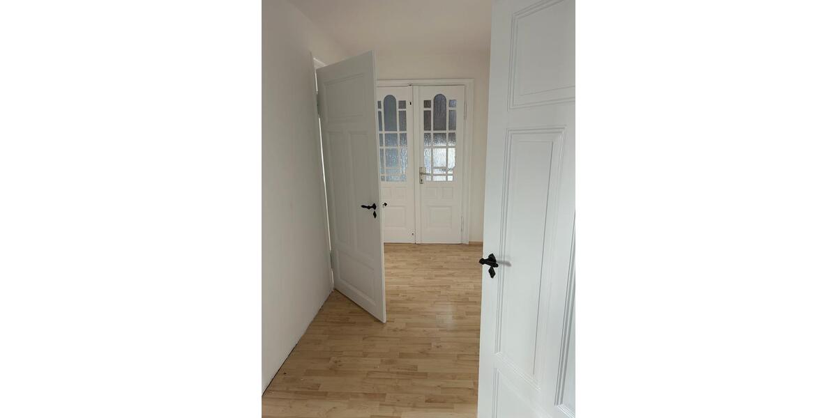 Etagenwohnung Frohburg - 3 Zimmer, 87 m&sup2;, 634&euro; | Angebot:25325158