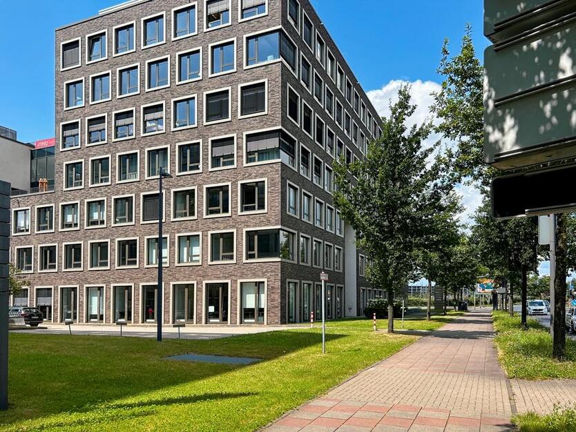 Meetings, Arbeit und Zusammenarbeit in unseren professionellen Business Center in Regus Deutz Cubus zimmer
