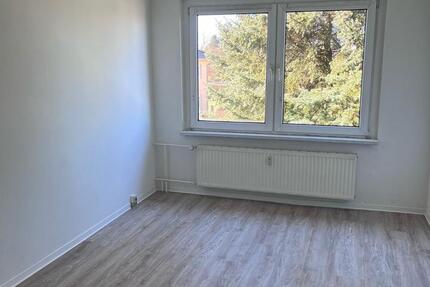 Helle 3-Zimmer-Wohnung in Ruhenberge, Suckow zu vermieten zimmer