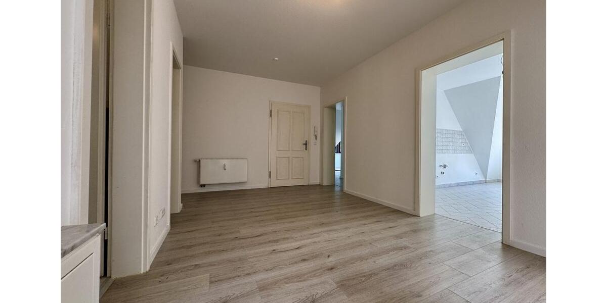 Dachgeschoßwohnung Magdeburg Nordwest - 4 Zimmer, 114 m&sup2;, 1.254&euro; | Angebot:26249667