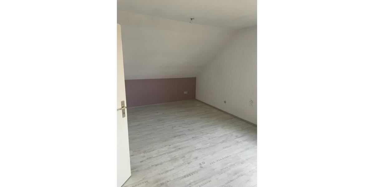 Dachgeschoßwohnung Lemgo - 2 Zimmer, 59 m&sup2;, 490&euro; | Angebot:24976949