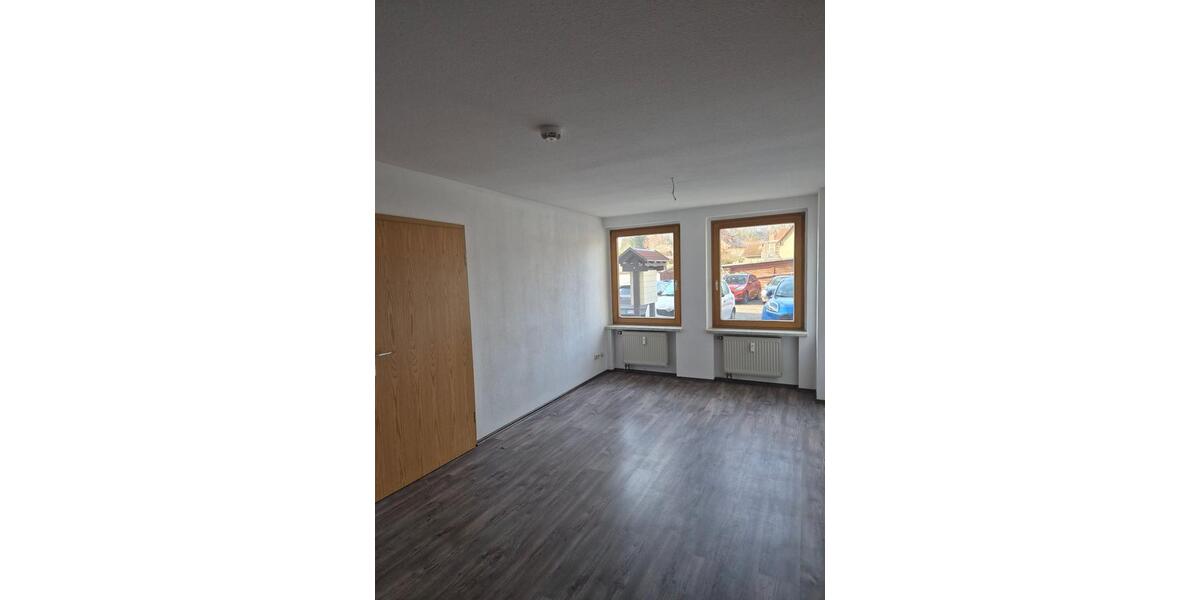 Etagenwohnung Pößneck - 1 Zimmer, 29 m&sup2;, 180&euro; | Angebot:25052759