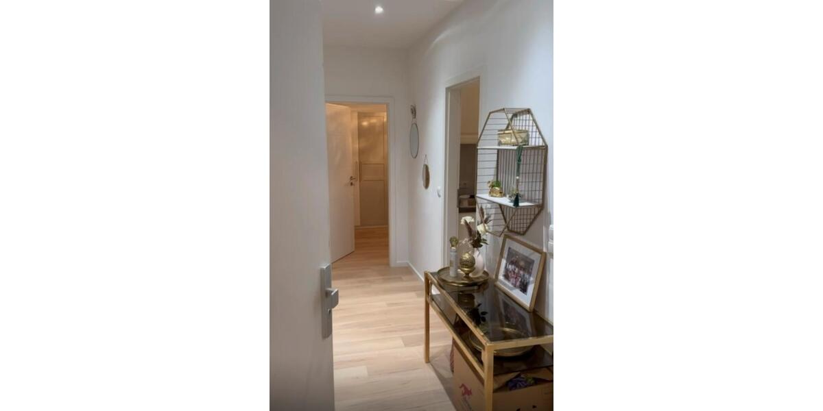 Dachgeschoßwohnung Berlin Neukölln - 2 Zimmer, 60 m&sup2;, 1.350&euro; | Angebot:26340418
