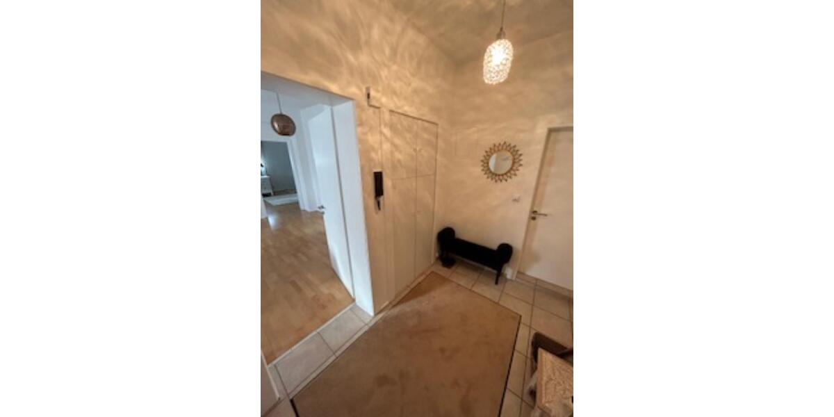 Dachgeschoßwohnung Berlin Neukölln - 2 Zimmer, 60 m&sup2;, 1.100&euro; | Angebot:25886952
