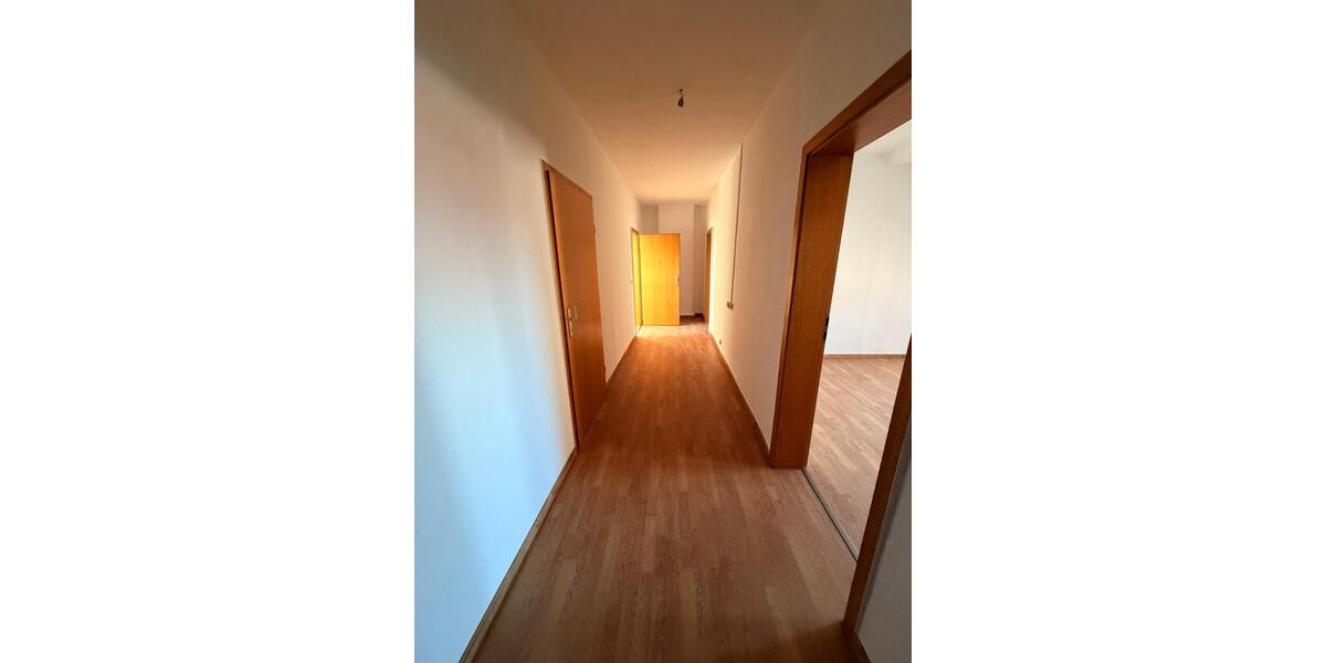 Dachgeschoßwohnung Arnstadt - 4 Zimmer, 65 m&sup2;, 520&euro; | Angebot:24613162