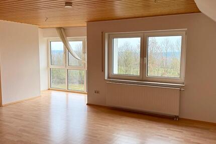 Wohnung Feuchtwangen - 3 Zimmer, 82 m&sup2;, 700&euro; | Angebot:26047291