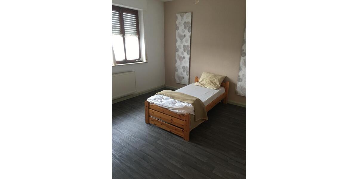 Wohnen auf Zeit Marsberg - 3 Zimmer, 13 m&sup2;, 225&euro; | Angebot:24875307