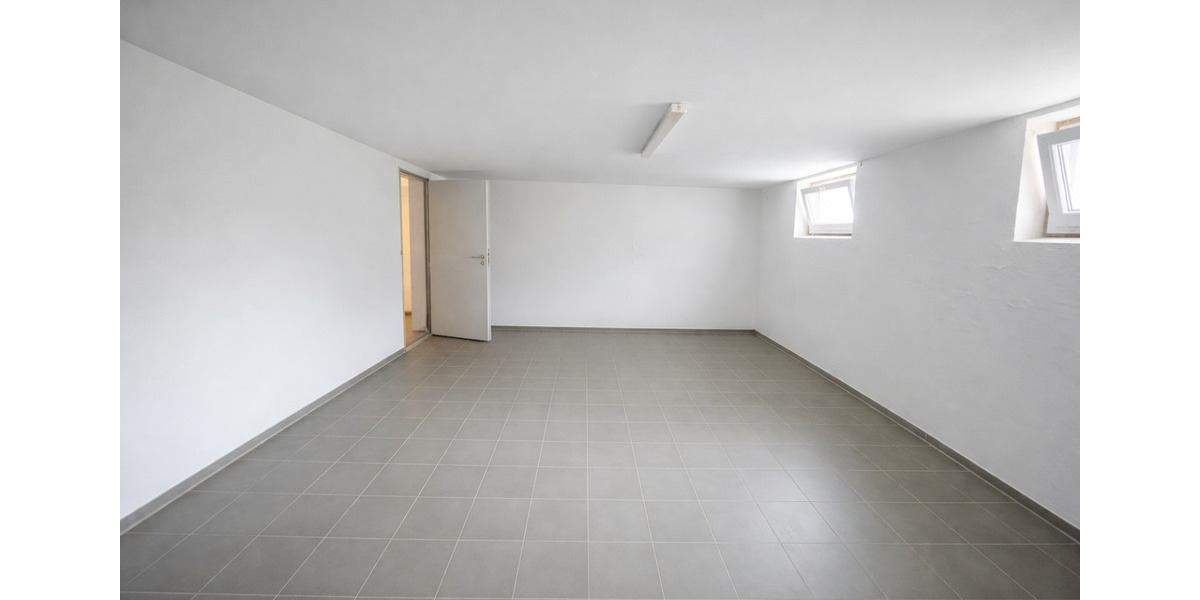 Gewerbeobjekt Künzell - 160&euro; | Angebot:24671835