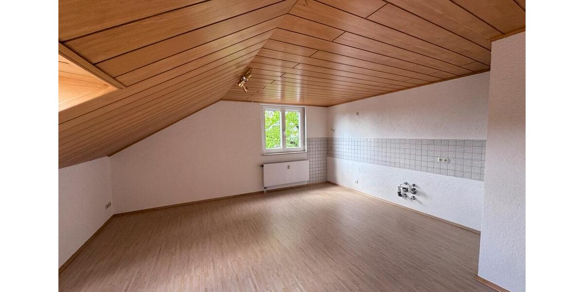 Dachgeschoßwohnung Sauerlach - 3 Zimmer, 80 m&sup2;, 1.550&euro; | Angebot:26494711