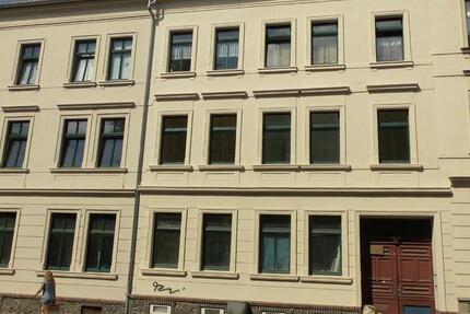 2 Zimmer mit Balkon