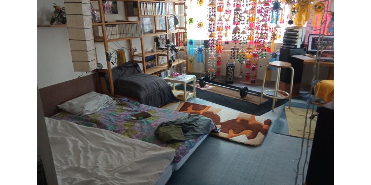 WG Zimmer Altstadt, 1x gemeinsam 318€, 1x allein eigen. Bad 581 € 2 zimmer