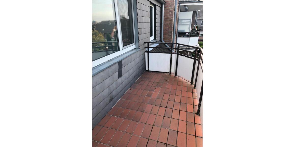 Dachgeschoßwohnung Tönisvorst - 3 Zimmer, 1.400&euro; | Angebot:23202575