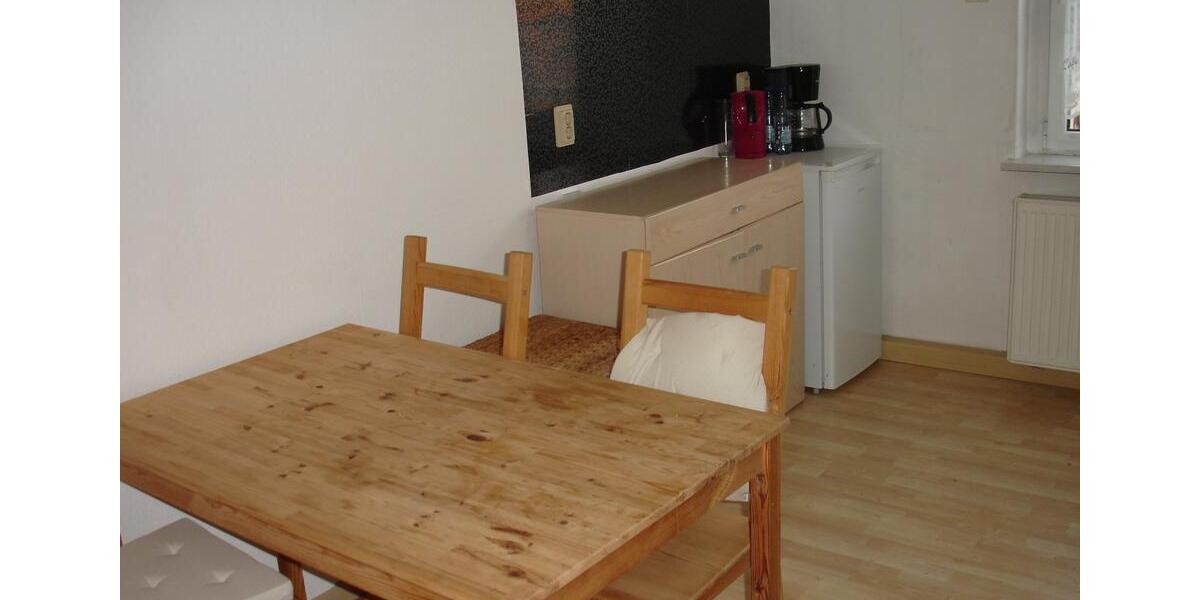 Dachgeschoßwohnung Pirna - 4 Zimmer, 47 m&sup2;, 300&euro; | Angebot:26041891