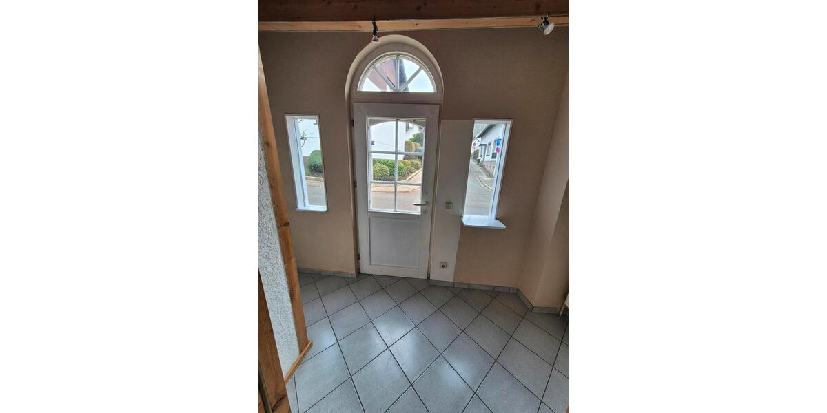 Etagenwohnung Homburg - 4 Zimmer, 85 m&sup2;, 750&euro; | Angebot:25022297